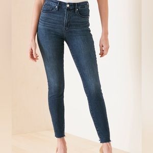 Good American (Good Legs Chewed Hem)